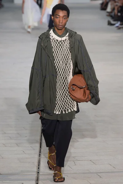 Look 33